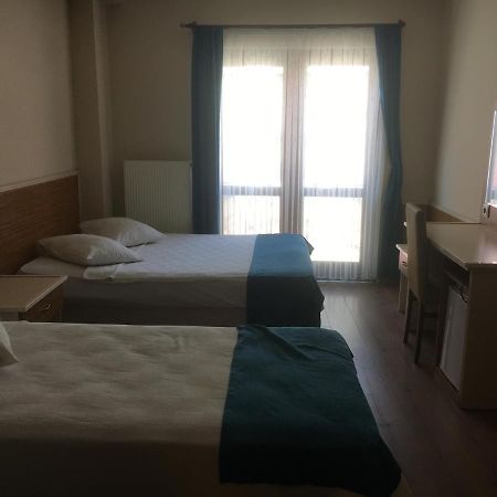 Oezguer Hotel トラブゾン エクステリア 写真