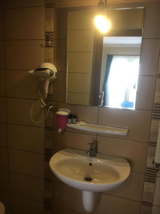 Oezguer Hotel トラブゾン エクステリア 写真
